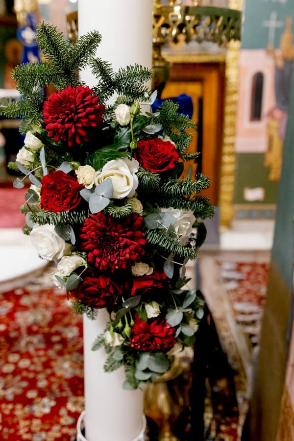 Christmas Wedding Burgundy Flowers
