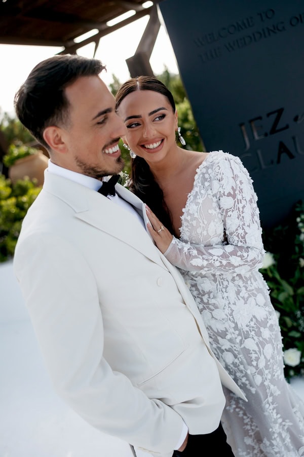 Modern Luxe Wedding Crete Gold Black Details