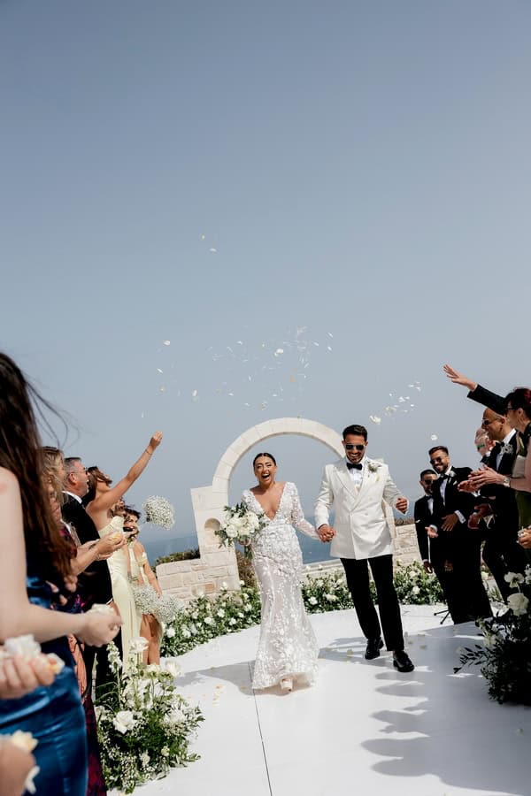 Modern Luxe Wedding Crete Gold Black Details