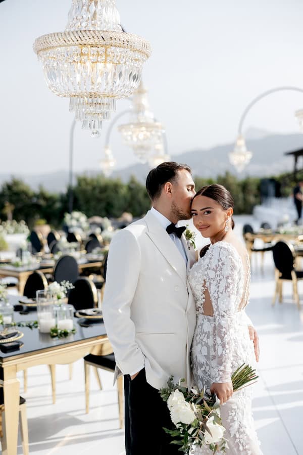 Modern Luxe Wedding Crete Gold Black Details