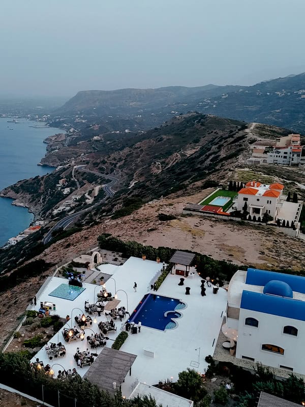 Modern Luxe Wedding Crete Gold Black Details