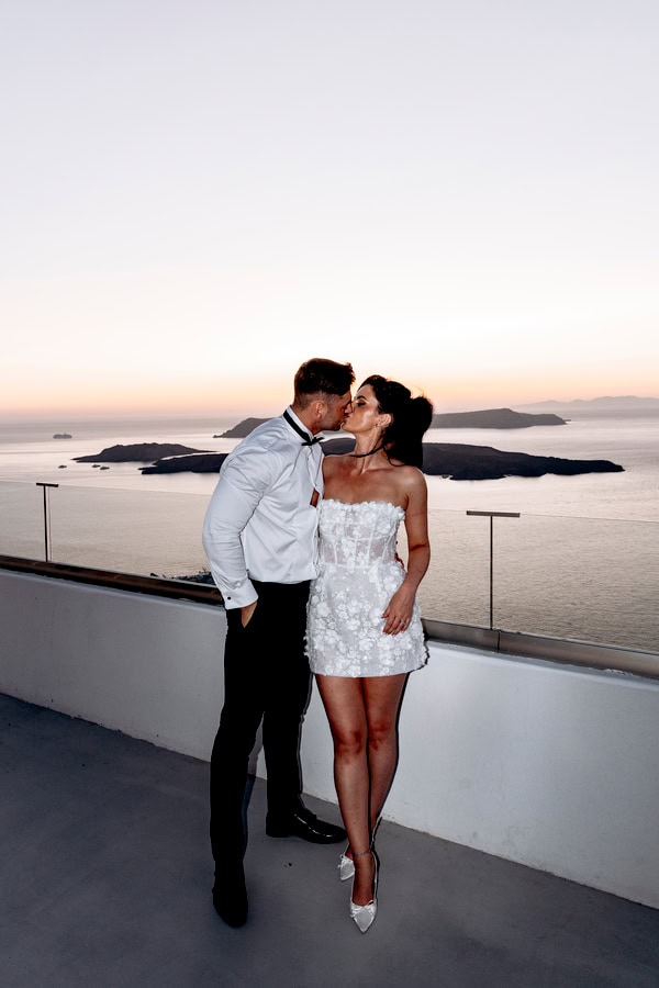 Modern Santorini Ceremony On The Cliffs