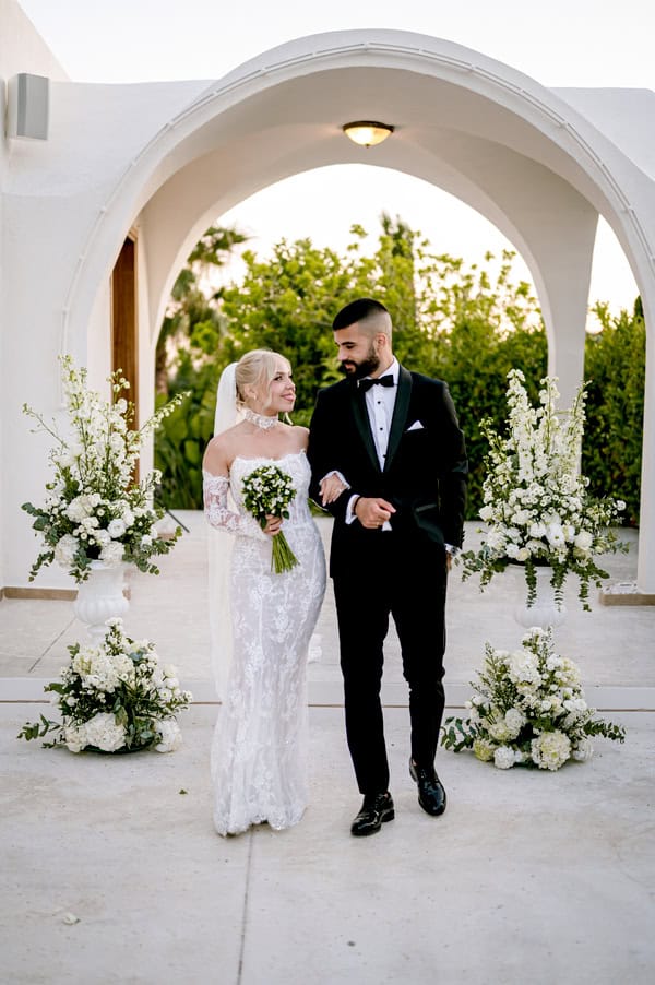 Spring Wedding White Flowers Amaltheia The Place