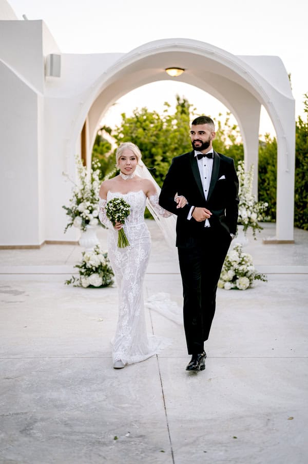 Spring Wedding White Flowers Amaltheia The Place