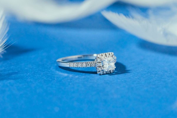 Stylish engagement rings from Skaras Jewels you will fall in love with