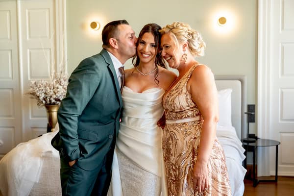 Summer Chic Wedding In Syros With Stylish Details