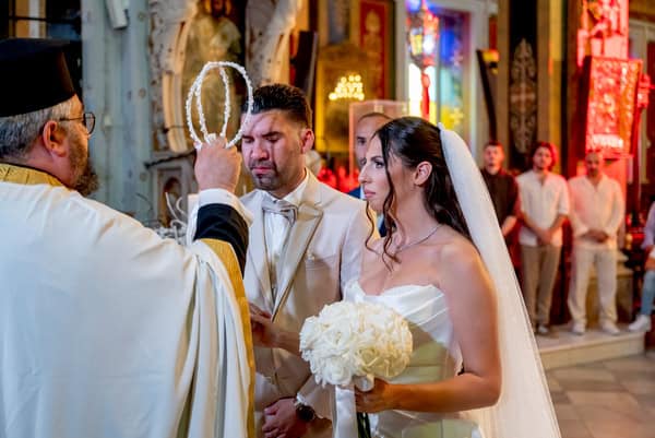 Summer Chic Wedding In Syros With Stylish Details