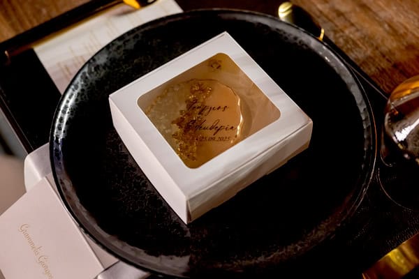 Summer Chic Wedding In Syros With Stylish Details