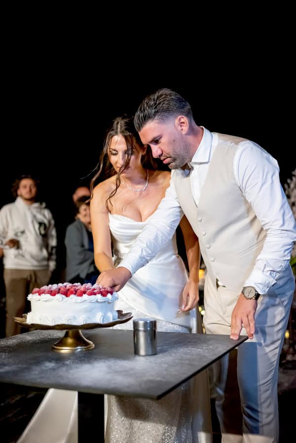 Summer Chic Wedding In Syros With Stylish Details