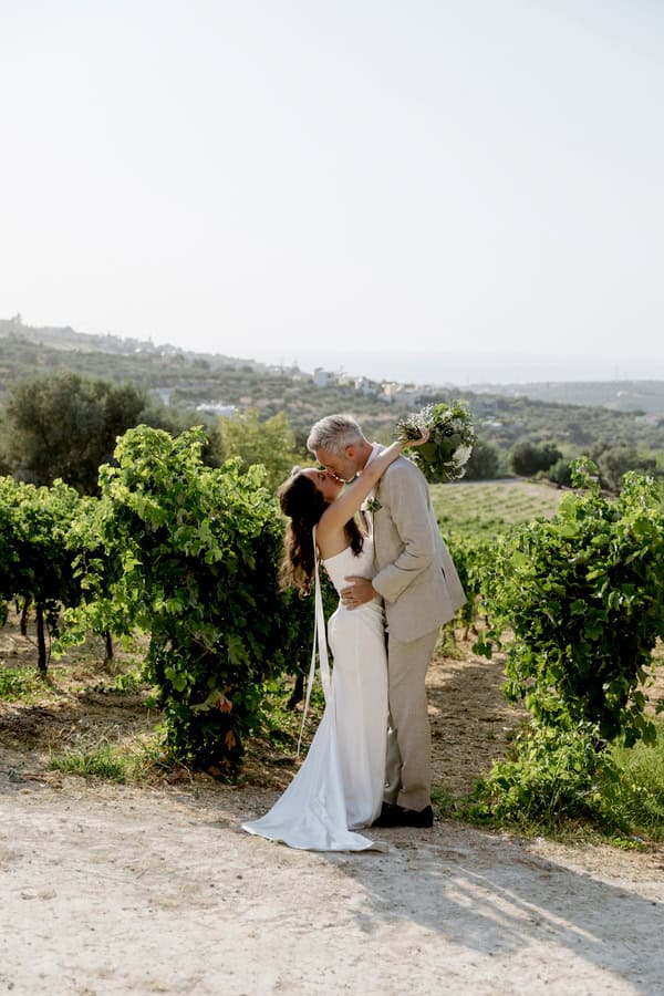 Crete Wedding White Blooms Heartwarming Ambience