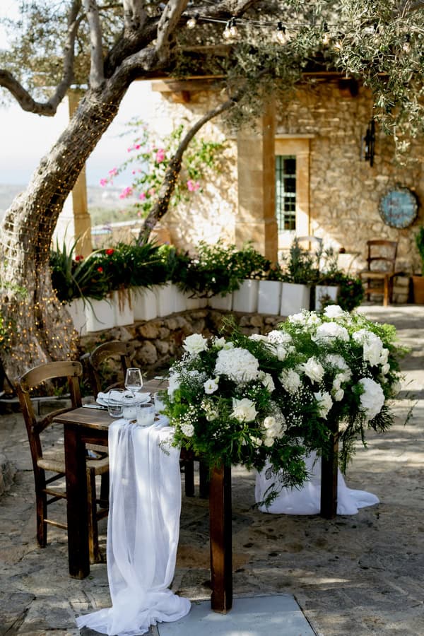 Crete Wedding White Blooms Heartwarming Ambience
