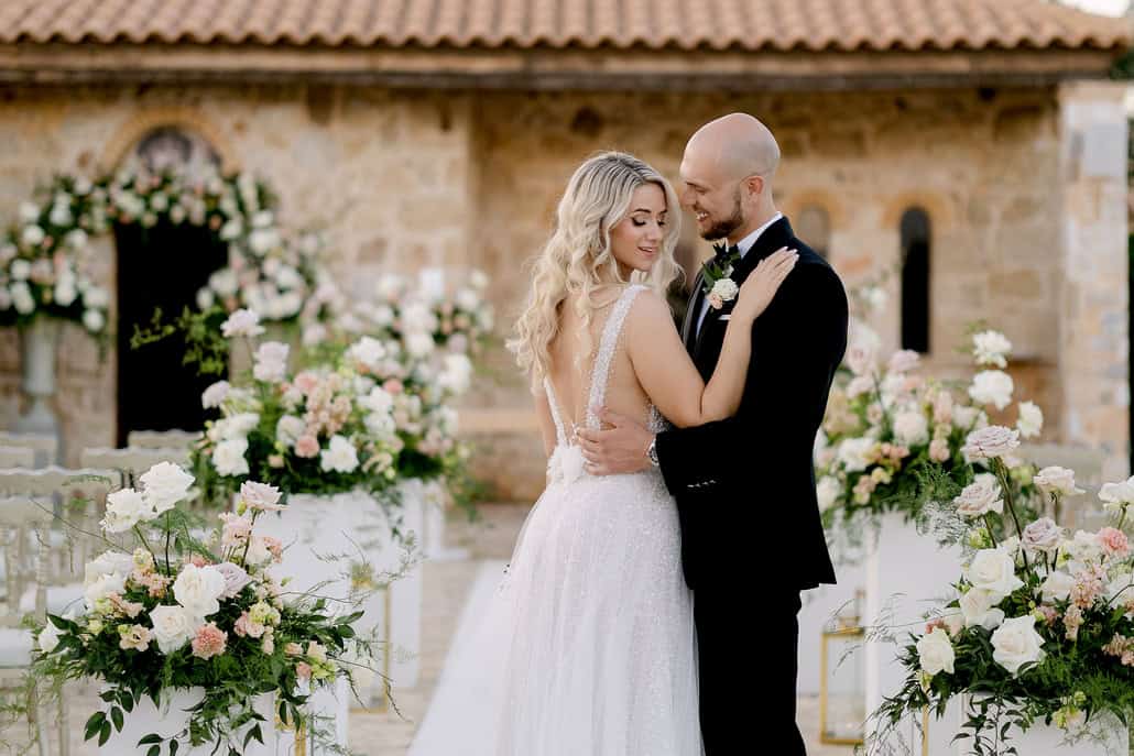 Romantic summer wedding at Polihoros Lolou with soft pastel details | Konstantina & Aris