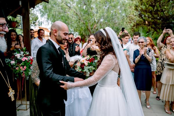Romantic Spring Wedding Nicosia Red Tones Gorgeous Florals