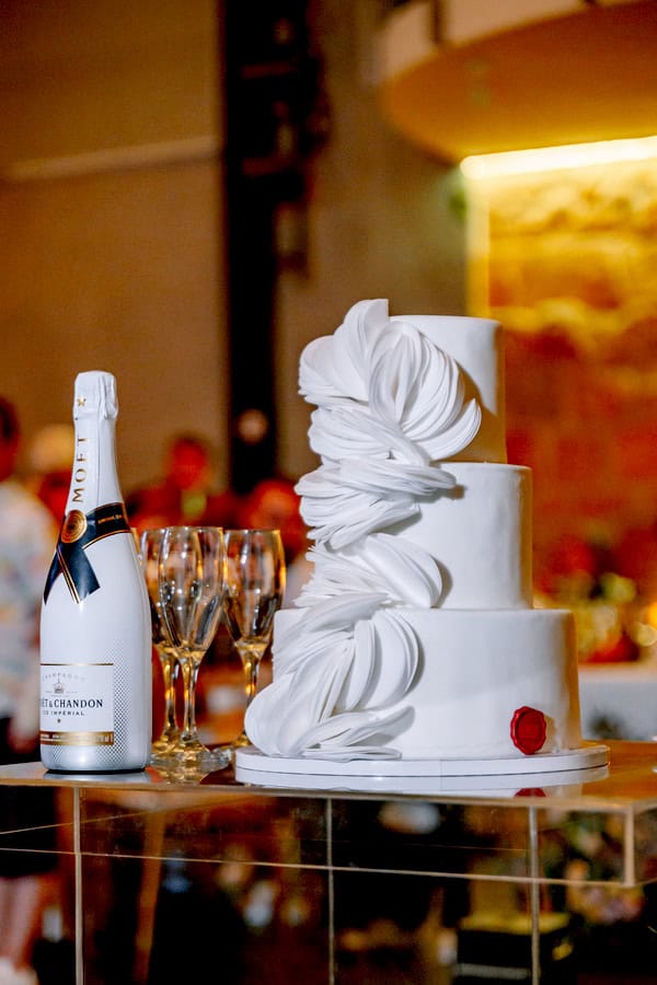 Romantic Spring Wedding Nicosia Red Tones Gorgeous Florals