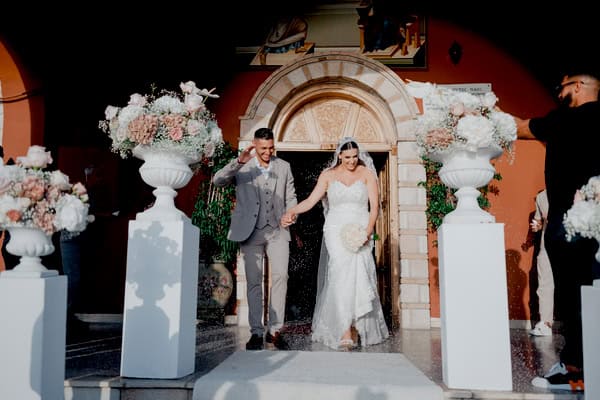 Romantic Summer Wedding White Dusty Pink Details