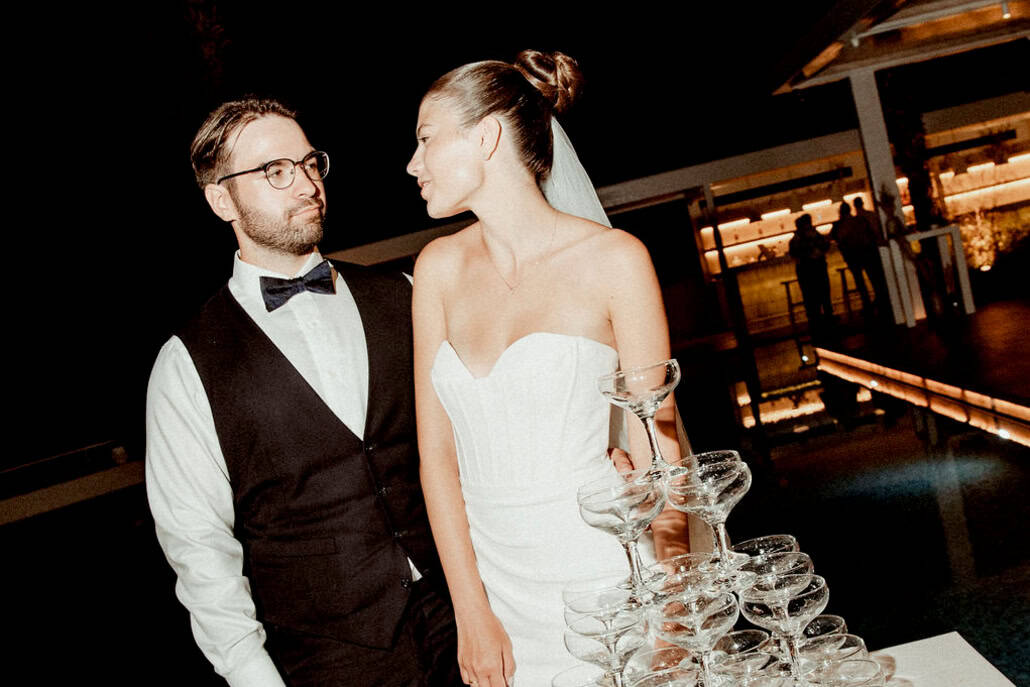 Romantic summer wedding with timeless white florals | Nikol & Matthew