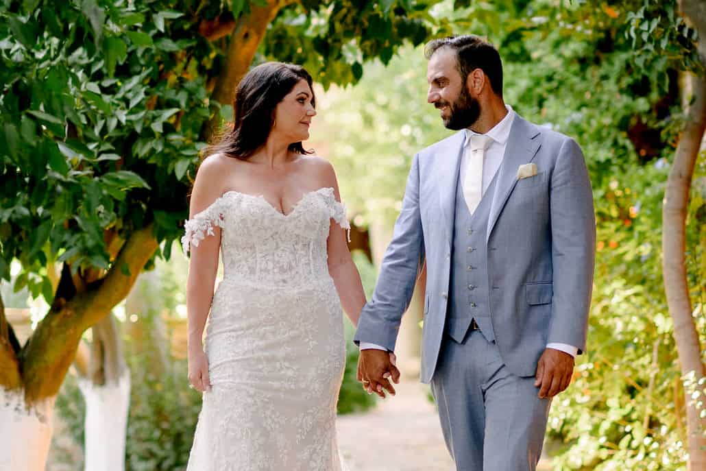 Romantic white accents for a dreamy island wedding | Aggeliki & Dimitris