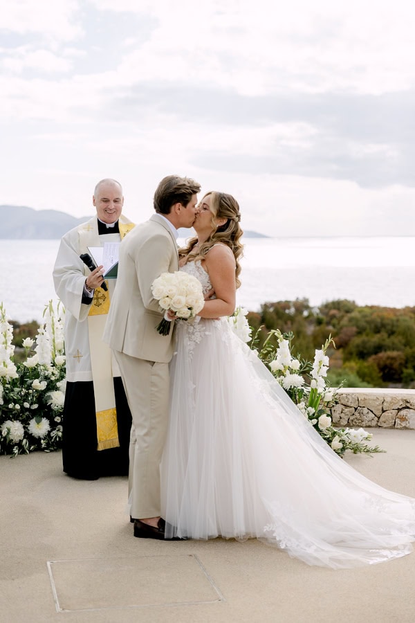 Rustic Wedding Kefalonia White Green Details