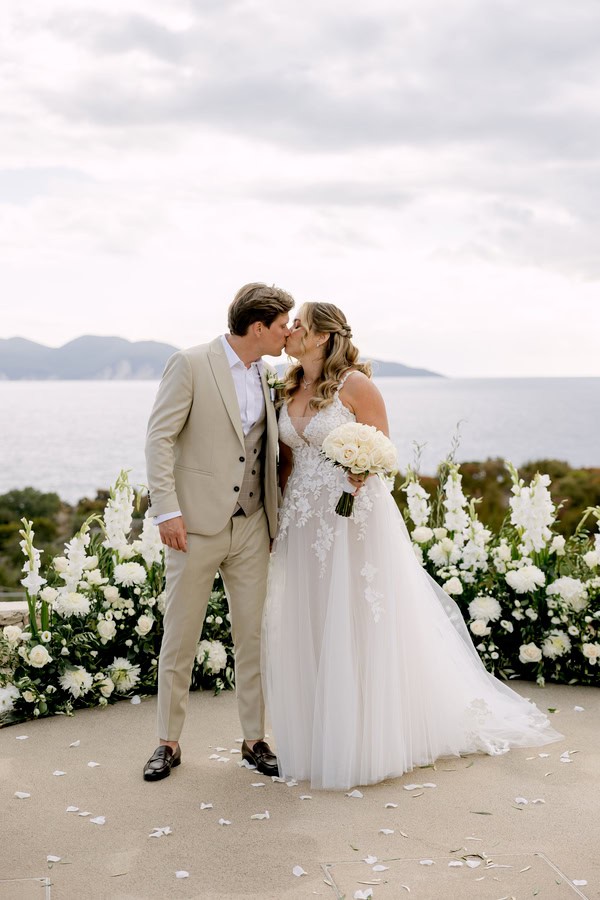 Rustic Wedding Kefalonia White Green Details