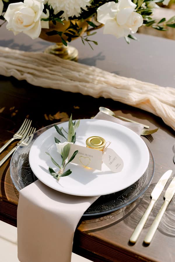 Rustic Wedding Kefalonia White Green Details