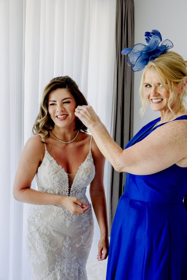 Summer Wedding Lythos White Blooms