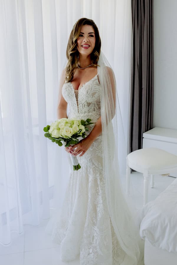 Summer Wedding Lythos White Blooms