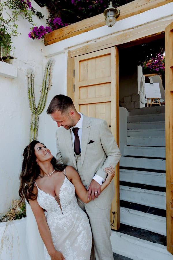 Summer Wedding Lythos White Blooms