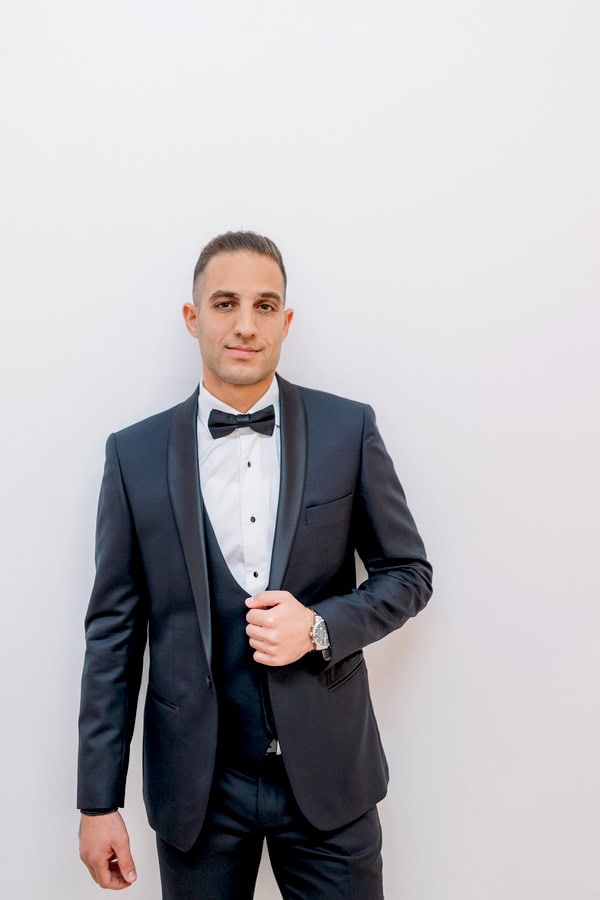 Winter Wedding Beautiful Blooms Red Hues