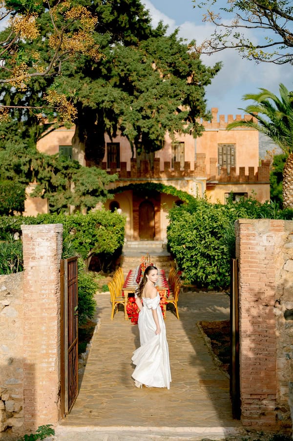 Gorgeous Styled Shoot With Bold Red Tablescape Inspired By Nature
