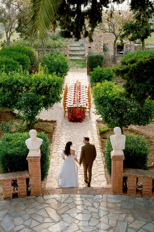 Gorgeous Styled Shoot With Bold Red Tablescape Inspired By Nature