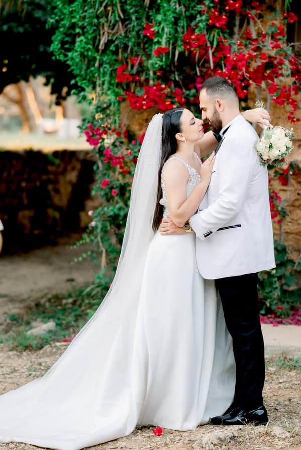 Romantic Summer Wedding Patra White Gold Details