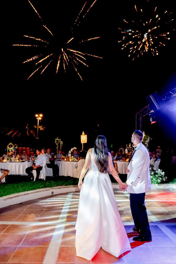 Romantic Summer Wedding Patra White Gold Details