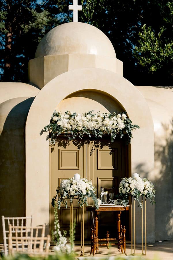Romantic Wedding Horizons Estate White Flowers