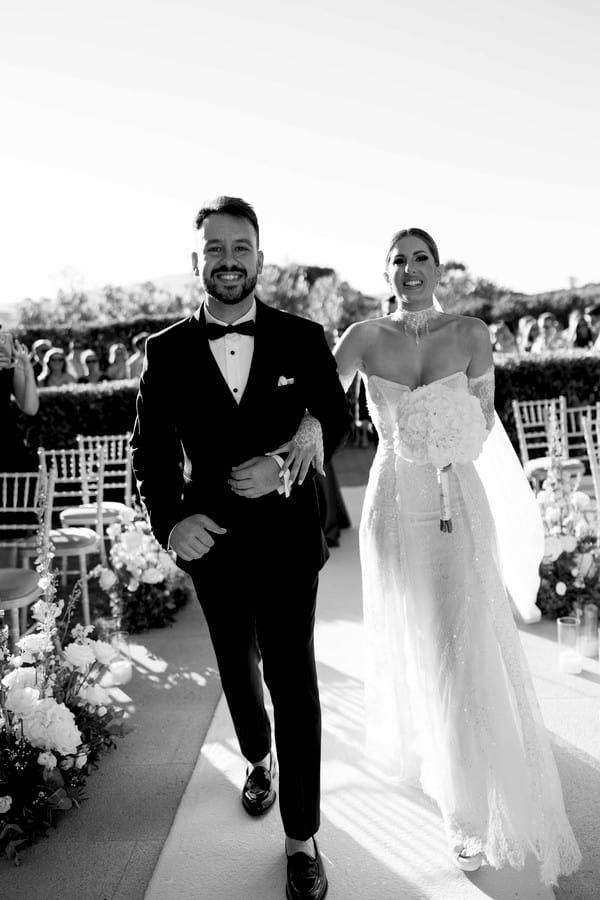 Romantic Wedding Horizons Estate White Flowers