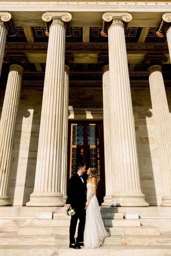 Romantic Wedding Horizons Estate White Flowers