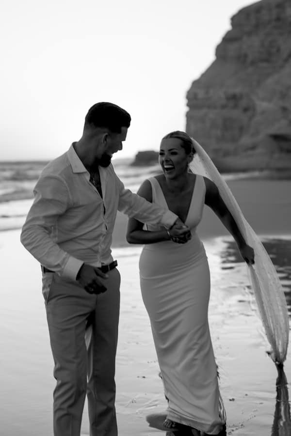 Summer Wedding In Kos With White Flowers And Natural Details