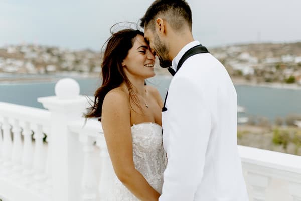 Summer Wedding White Blooms Floral Decor