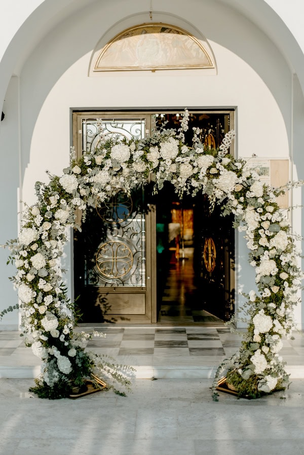 Summer Wedding White Blooms Floral Decor