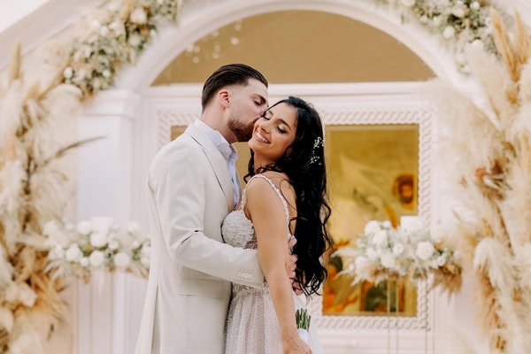 Boho summer wedding at Efilena venue in Athens | Vivian & Thanos