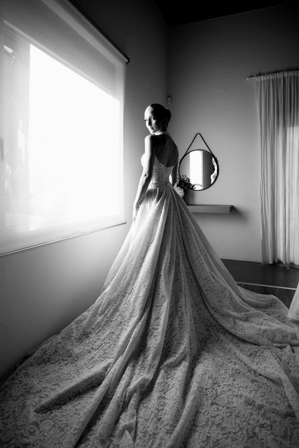 Chic Wedding Chania White Flowers