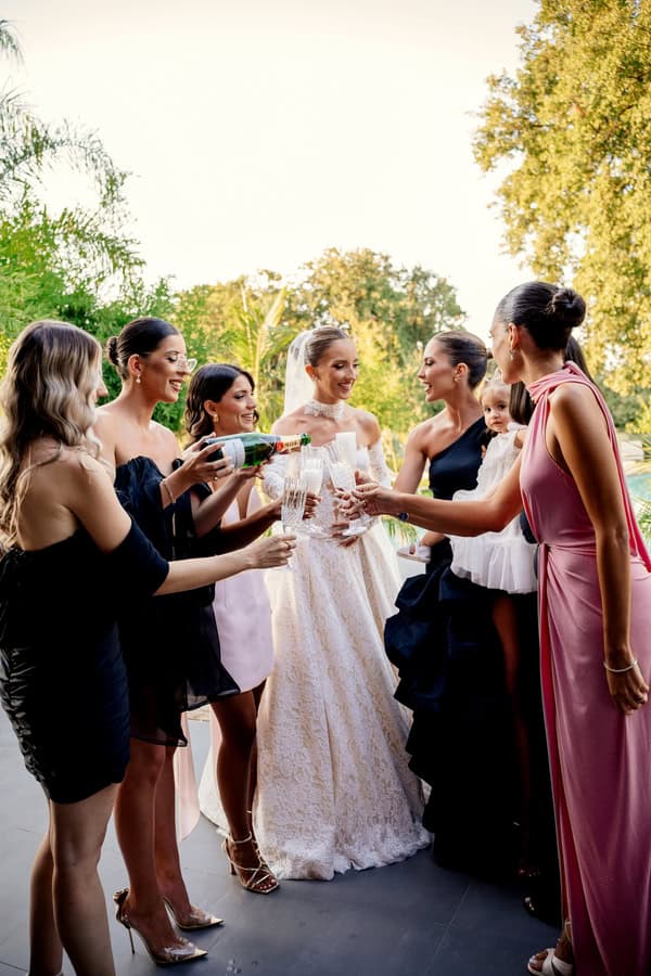 Chic Wedding Chania White Flowers