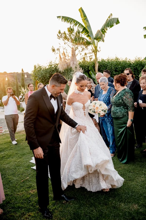 Chic Wedding Chania White Flowers