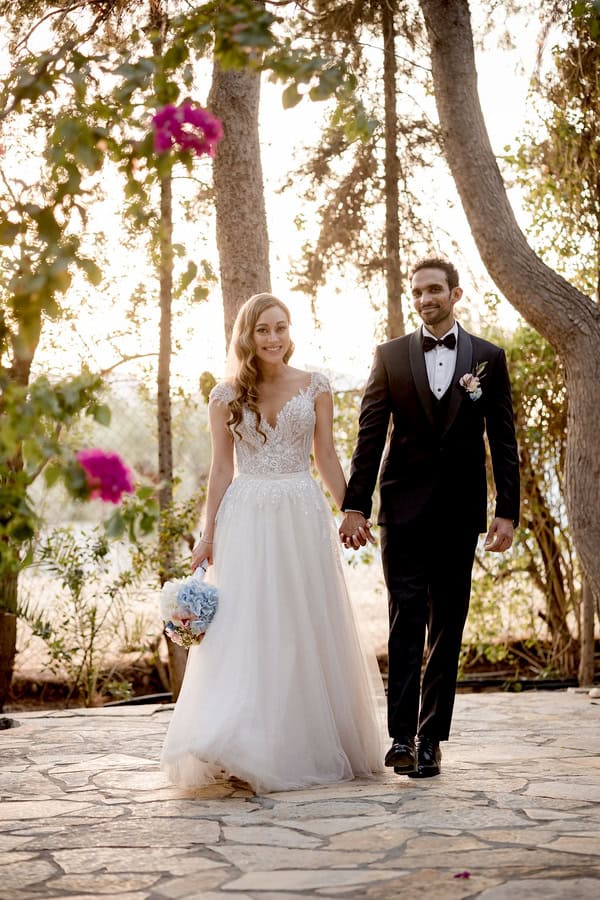 Chic Wedding Pastel Flowers Golden Details Estate Cleopatra