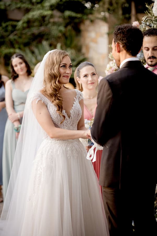 Chic Wedding Pastel Flowers Golden Details Estate Cleopatra