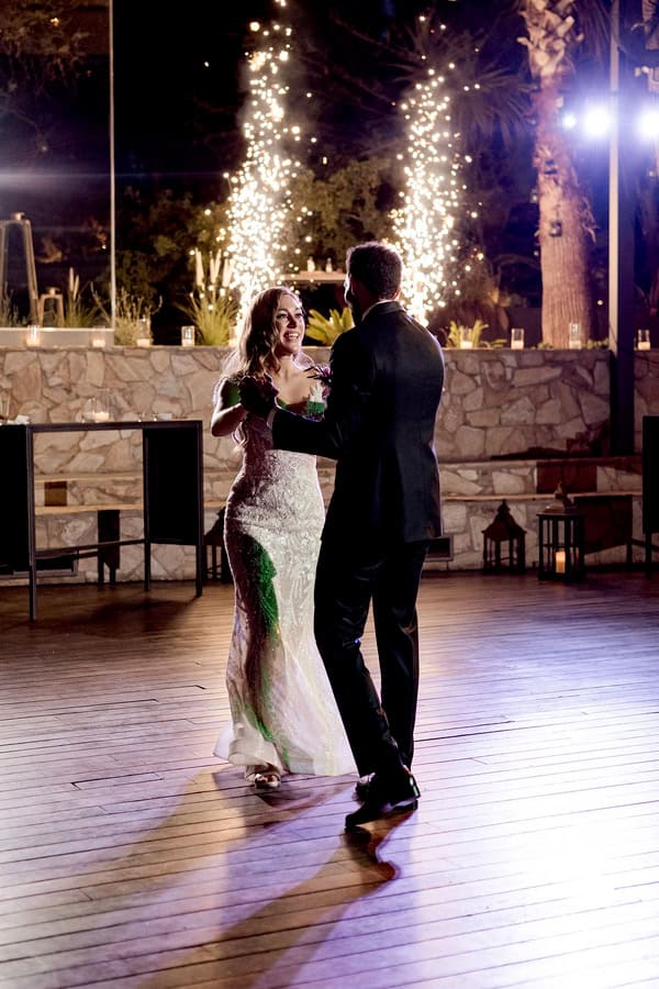 Chic Wedding Pastel Flowers Golden Details Estate Cleopatra