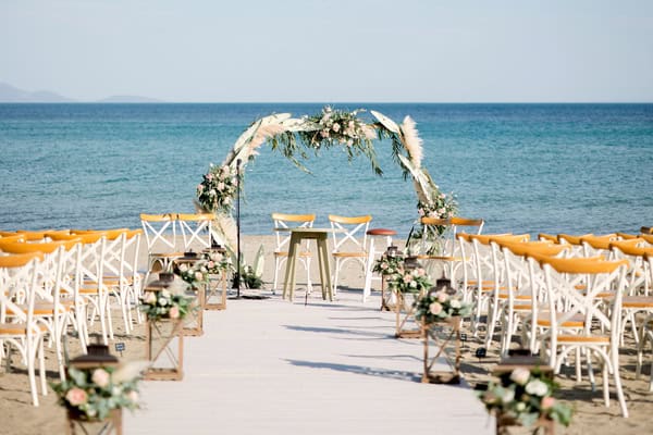 Create you dream wedding in the stunning seaside setting of Galazia Akti
