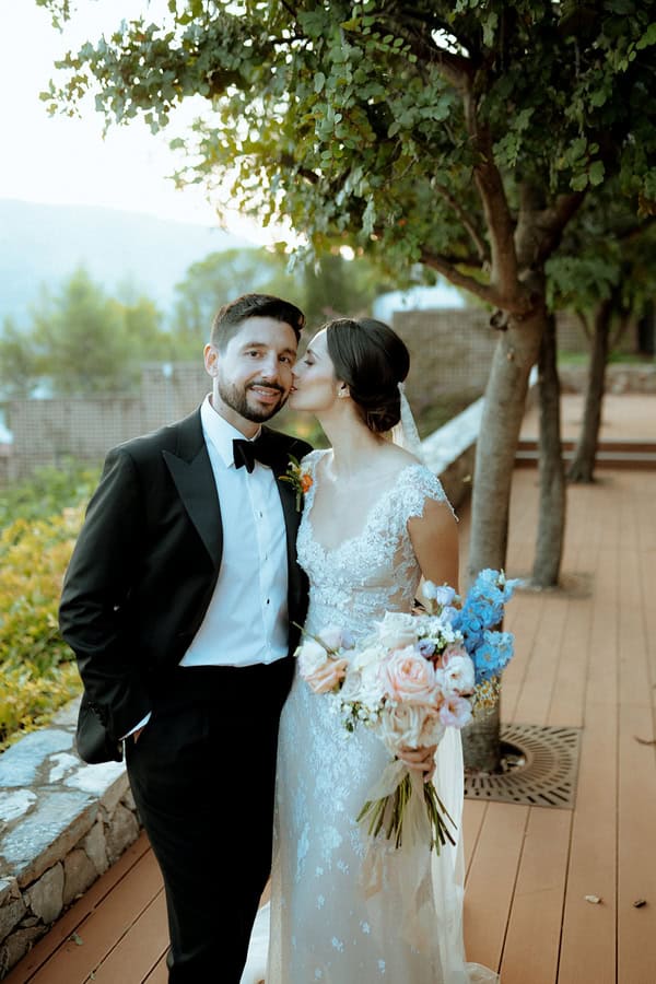 Dreamy Wedding Laas Estate Pastel Flowers