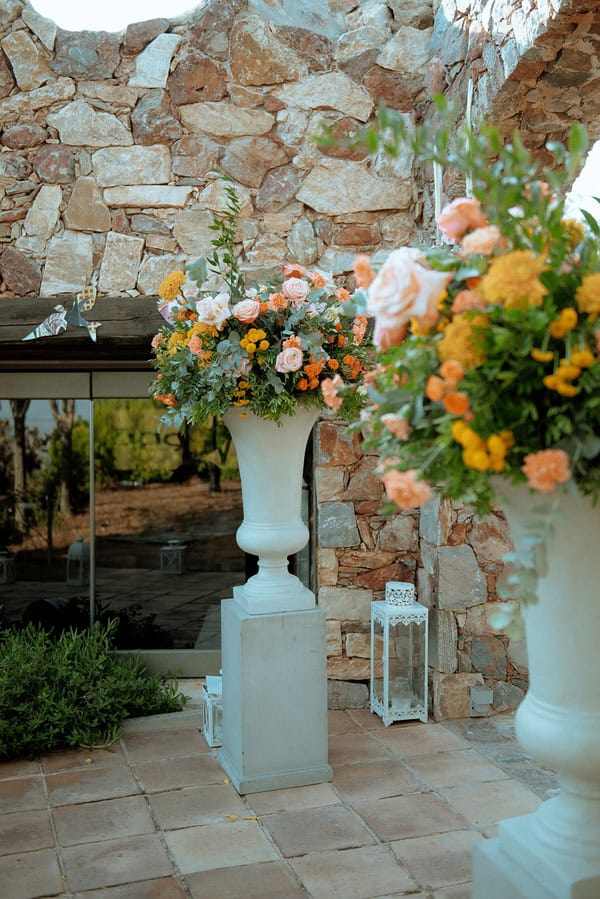 Dreamy Wedding Laas Estate Pastel Flowers