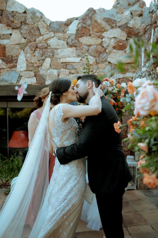 Dreamy Wedding Laas Estate Pastel Flowers