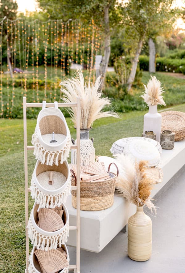 Chic Summer Wedding Galazia Akti White Flowers
